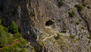 Denisovan cave