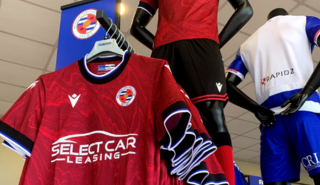 Stripes on the new Reading FC shirts