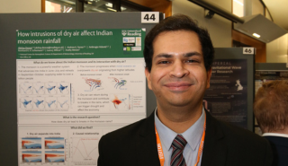 Akshay at parliament