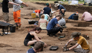 Digging at Cookham Abbey